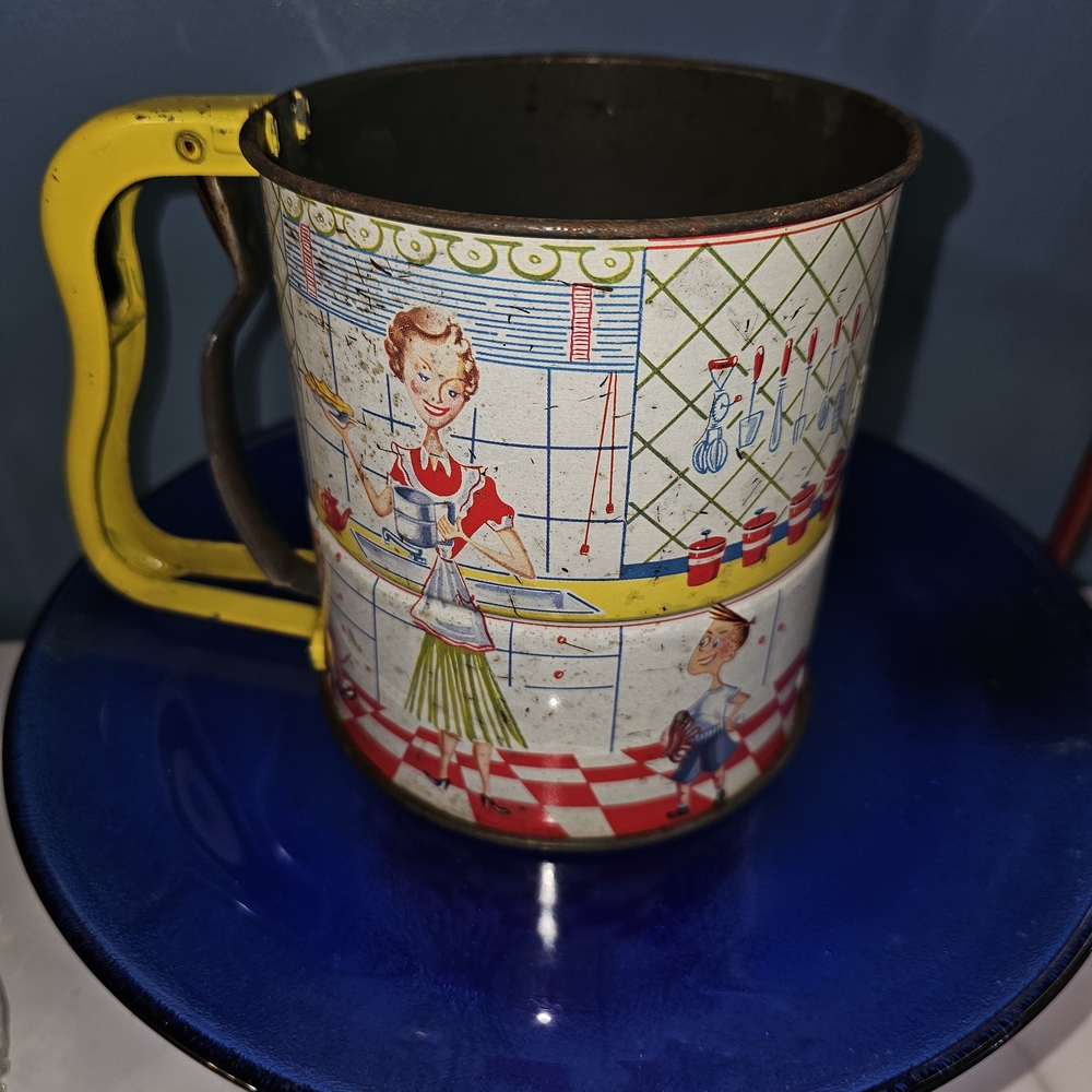 Vintage Androck Hand Sifter